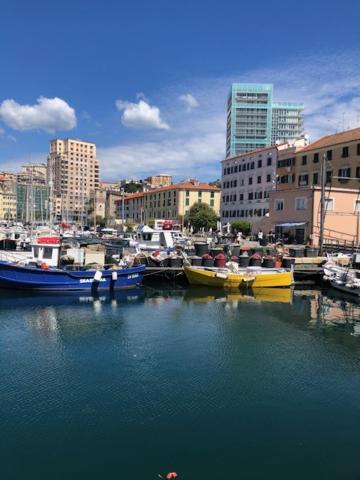 Sabrina'S Relax Fra Mare E Storia Savona Exterior photo